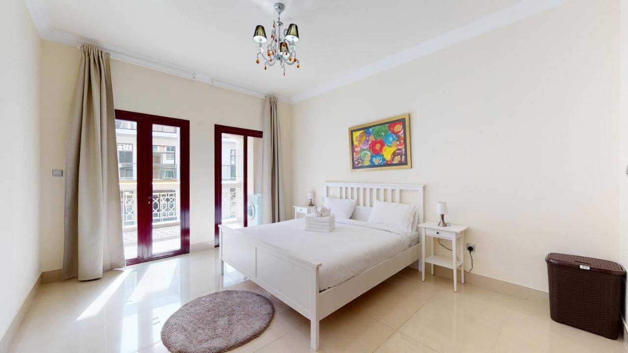 Apartment Key View - Le Grand Chateau Dubai